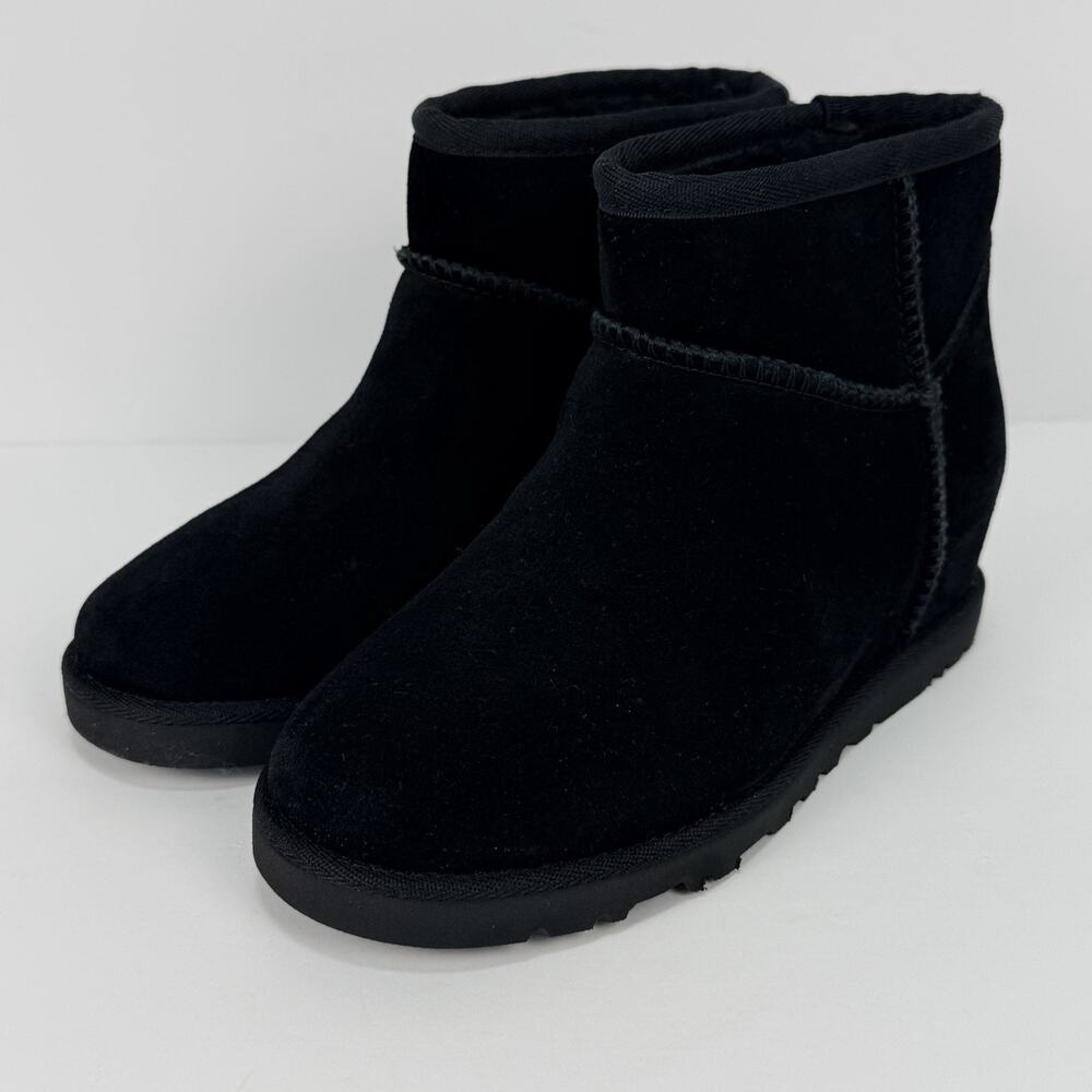 UGG Kids Classic Femme Mini Wedge Boots Black Suede Size 13 New Without Box